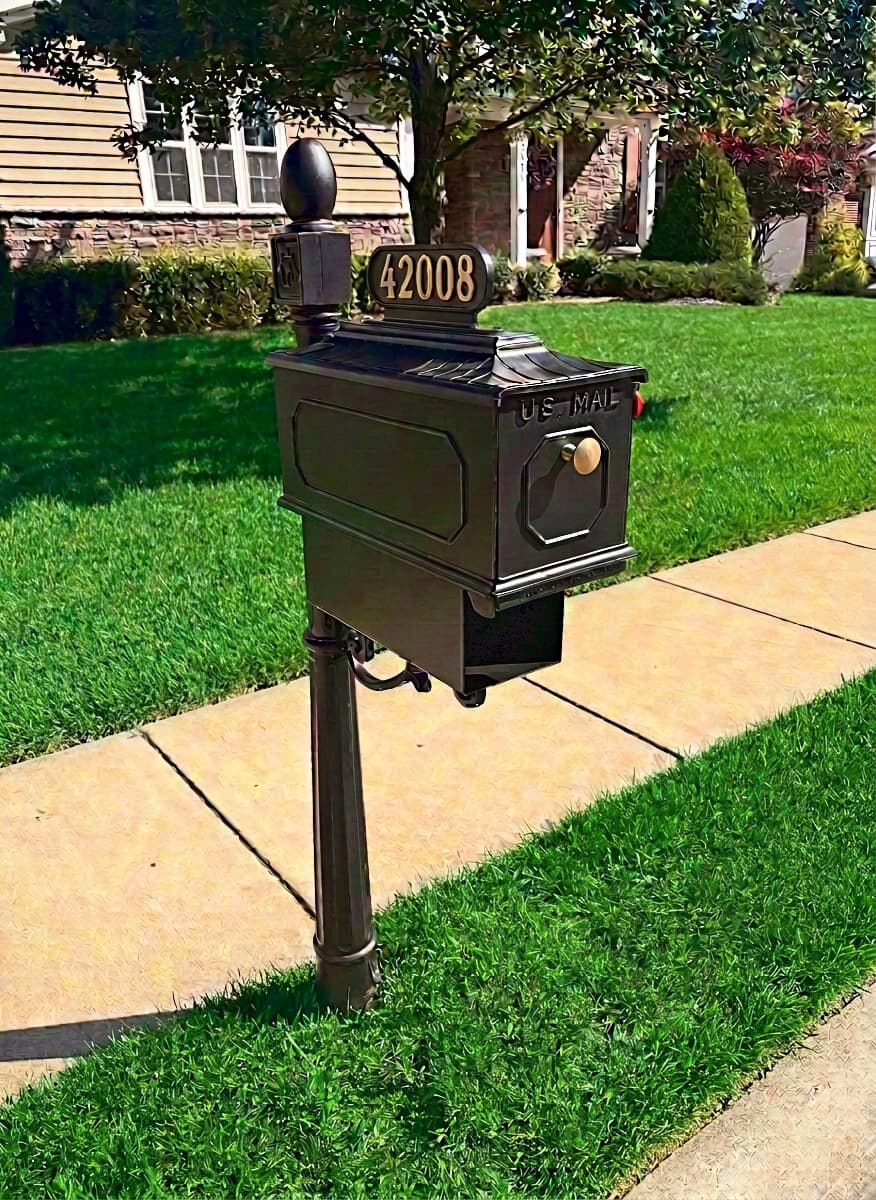 Cast-aluminum curbside mailbox and post in Brambleton, after